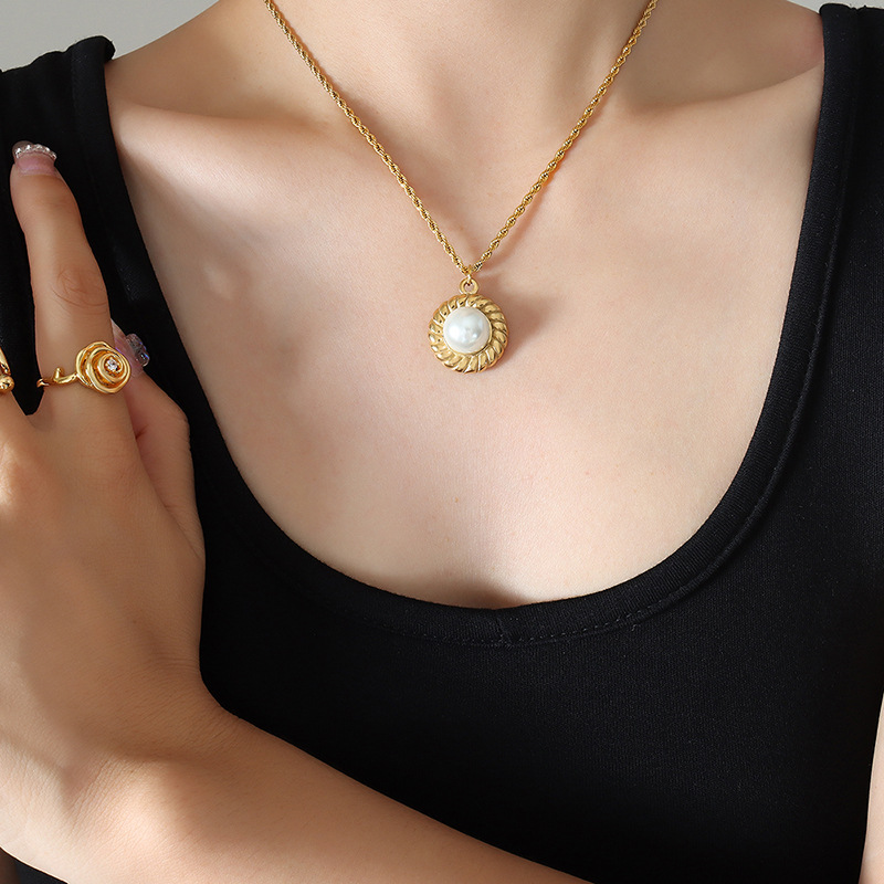 French Ins Unisex Style Hat-Shaped Imitation Pearl Embedded Design Necklace 18K PVD Gold Plated Choker for Women - Image 5