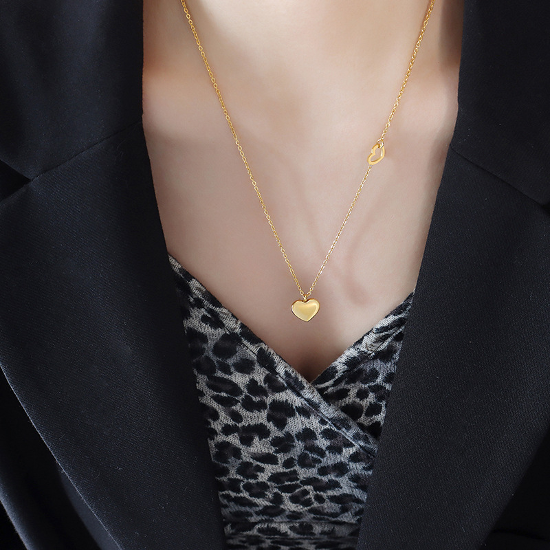 Blogger Style Influencer Jewelry Mini Double Heart Pendant Necklace Titanium Steel 18K PVD Gold Plated Versatile Choker - Image 4