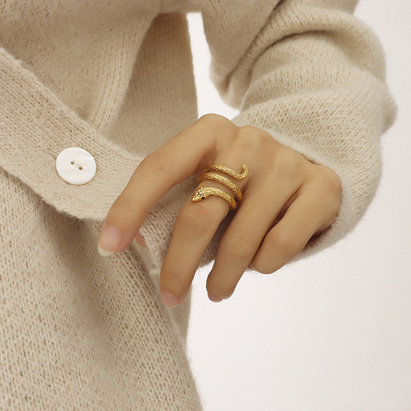 European Minimalist Snake Wrap Ring for Women Fade-Resistant Cool Trendy Personalized Titanium Steel Finger Jewelry - Image 3