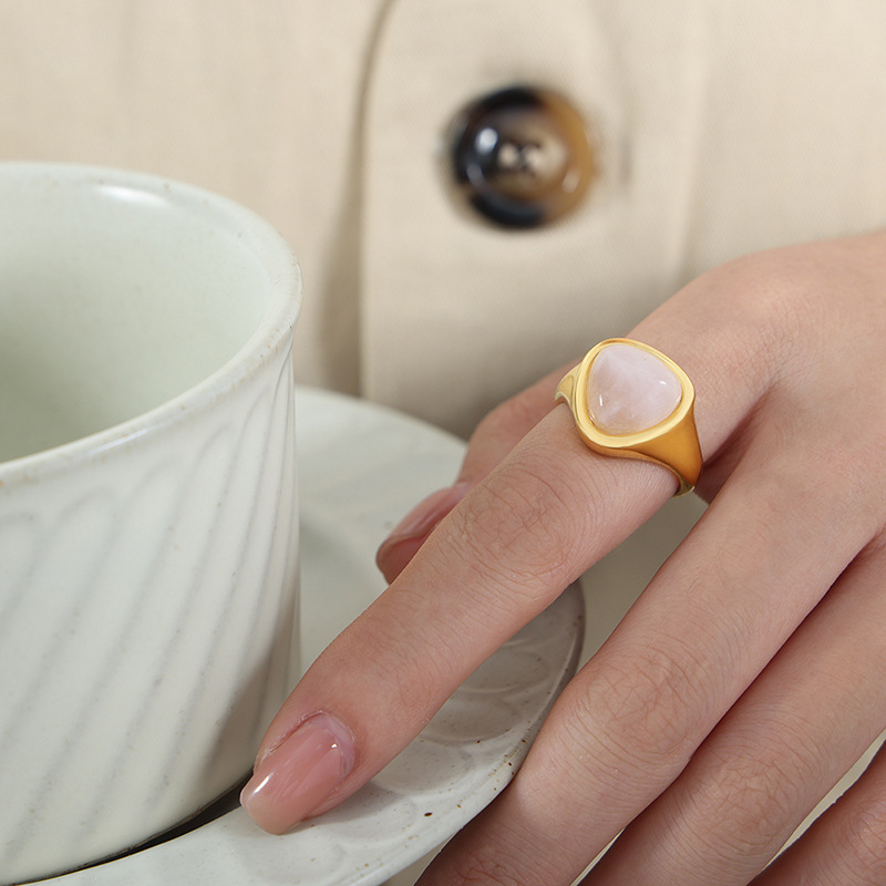 European Hot Selling Natural Rose Quartz and Tiger Eye Stone Vintage Luxury Elegant Couple Rings Titanium Steel - Image 2
