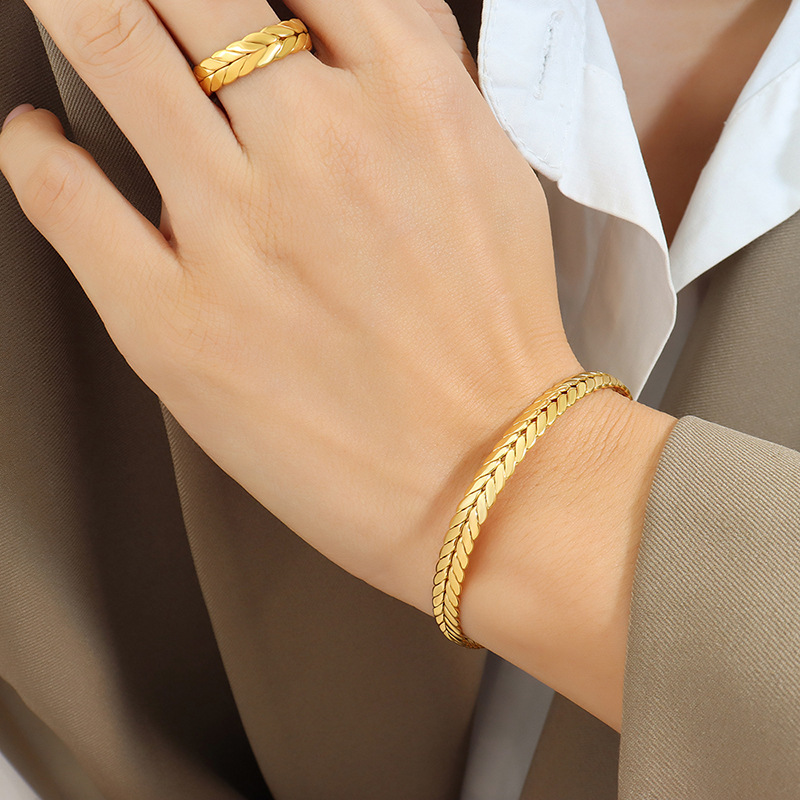 European Fade-Resistant Open Wheat Bracelet Ring Set with Titanium Steel Gold Plated Jewelry Z192150 - Image 6