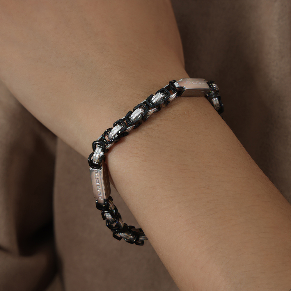 Fashionable Retro 18K PVD Gold Plated Titanium Steel Luxe Bracelet for Women - Image 6