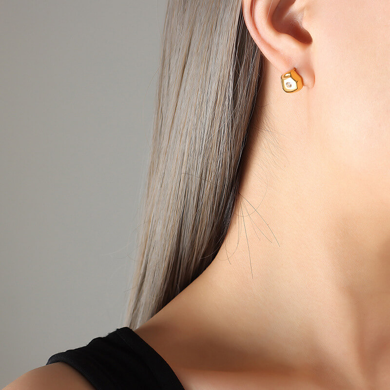 European Magazine Style Irregular Round Zircon Earrings 18K Gold PVD Plated Stainless Steel INS Minimalist Design - Image 3