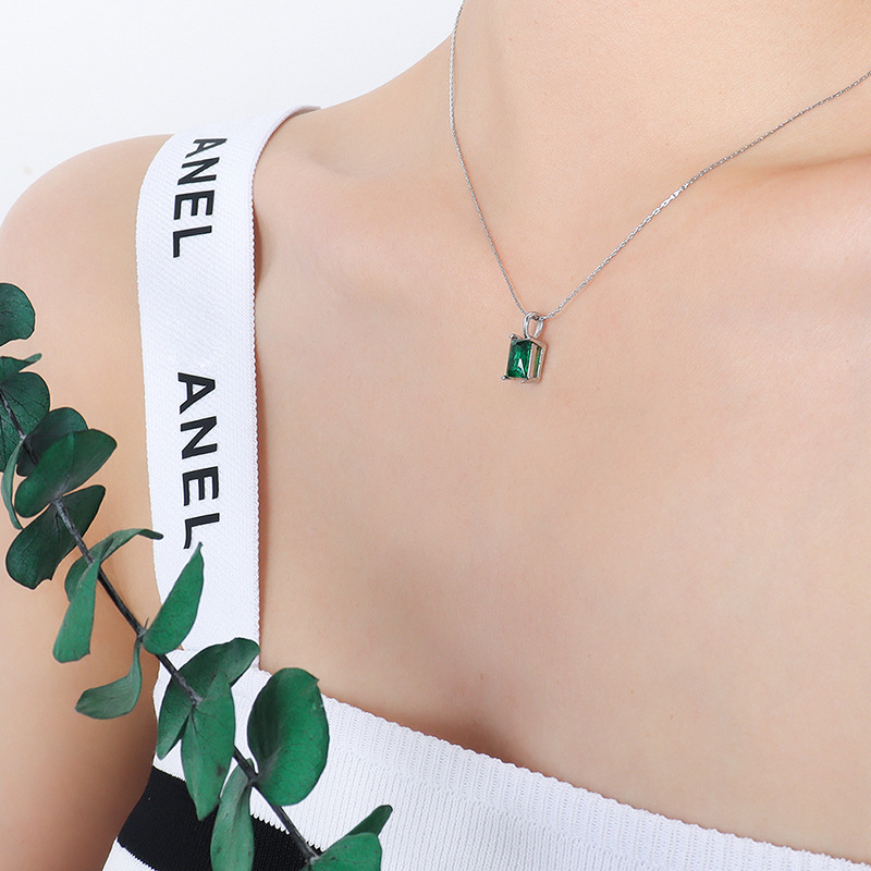 Ins Court Style Emerald Zircon Pendant Necklace Single Zircon Pendant 18K PVD Gold Plated Stainless Steel Jewelry - Image 6