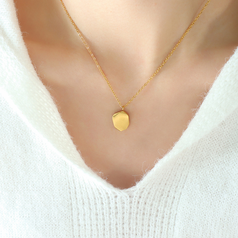 European Jewelry Brushed Shine Pendant Necklace Ins Cold Minimalist Style Titanium Steel 18K PVD Gold Plated for Women - Image 5