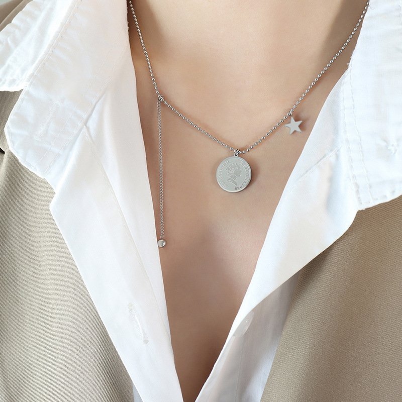 European Ins Style Sexy Girl Queen Portrait Round Pendant Necklace Versatile Choker Chain Titanium Steel Jewelry - Image 5