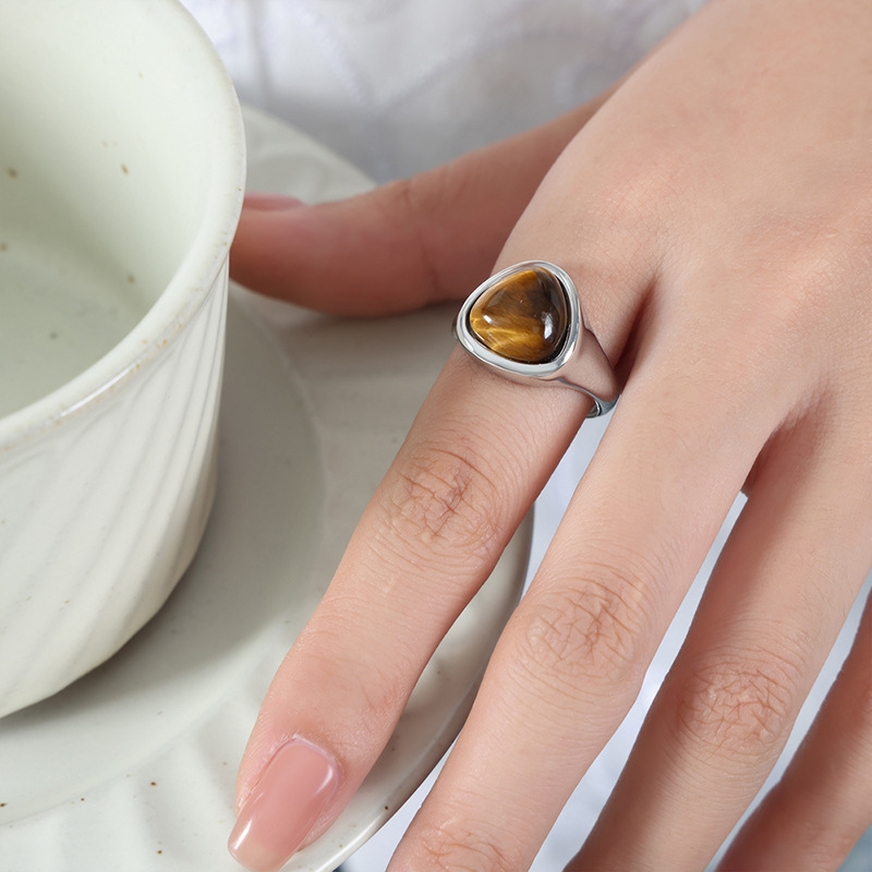 European Hot Selling Natural Rose Quartz and Tiger Eye Stone Vintage Luxury Elegant Couple Rings Titanium Steel - Image 6