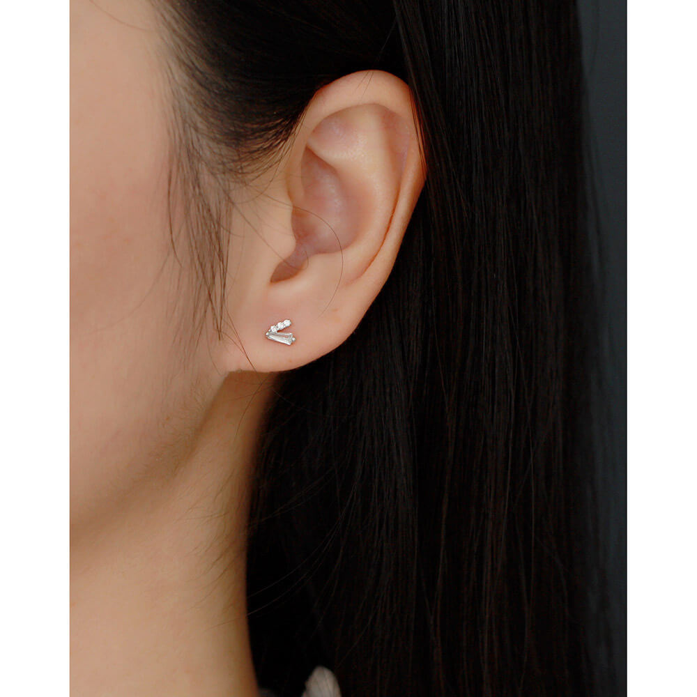 Piercing Ear Studs S925 Silver INS Diamond V-Shape Screw Ear Bone Cuffs Unique Layered Earrings - Image 9
