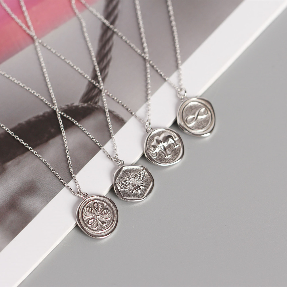 Simple Irregular Round Tag Pure Silver Necklace S925 Silver Bee Elephant Clover Infinity Collarbone Chain - Image 6
