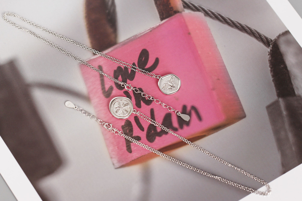 Simple Irregular Round Tag Pure Silver Necklace S925 Silver Bee Elephant Clover Infinity Collarbone Chain - Image 11