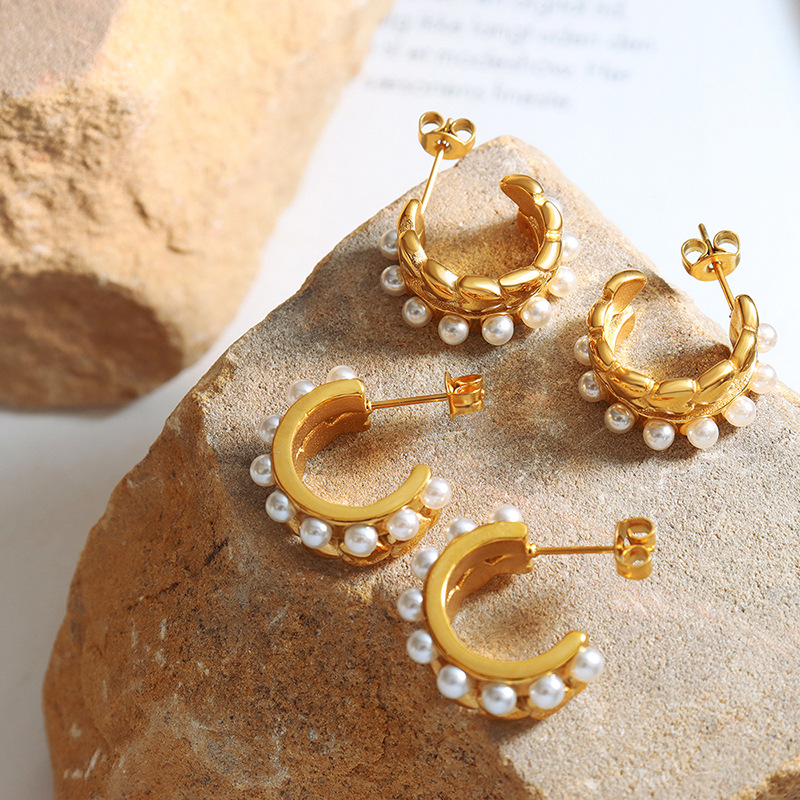 French Palace Style Pearl Earrings Geometric C-Shape Heart Pattern Elegant 18k PVD Gold Plated Stud Jewelry - Image 2