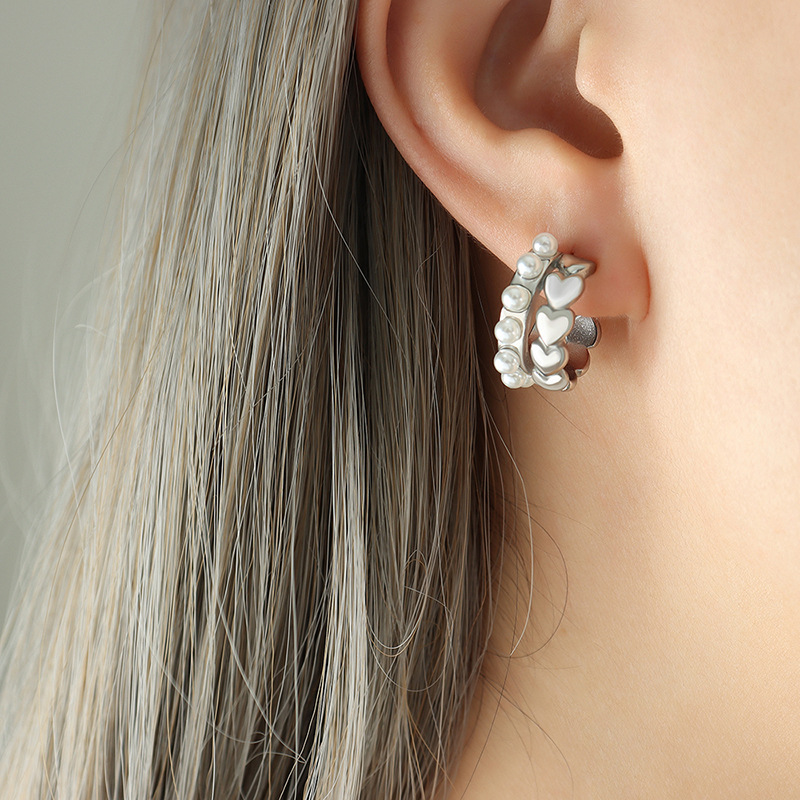 French Palace Style Pearl Earrings Geometric C-Shape Heart Pattern Elegant 18k PVD Gold Plated Stud Jewelry - Image 4