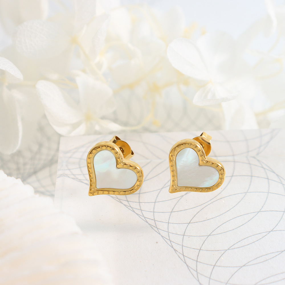 Retro White Sea Shell Heart Shape Love Earrings Titanium Steel 18K PVD Gold Plated INS Style F388 - Image 2