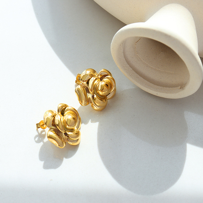 European Vintage Oversized Flower Earrings 18k PVD Gold Plated Stainless Steel Retro Jewelry for Women - Image 2