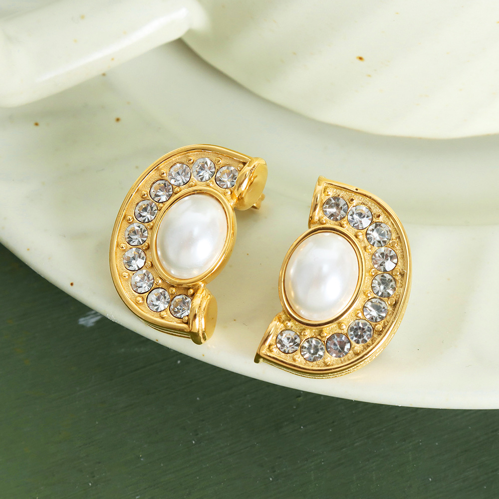 French Glamorous CZ Inlay Letter C-Shape Earrings Titanium Steel 18K PVD Gold Plated Geometric Design for Women - Image 2