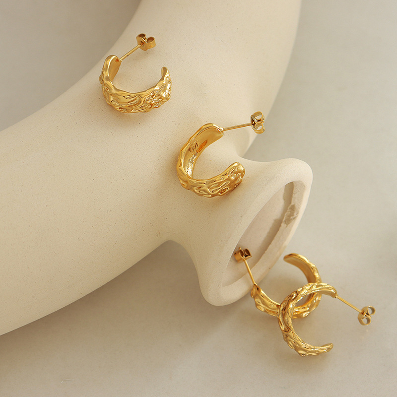European Forged C-Shape Earrings 18k PVD Gold Plated Stainless Steel Minimalist Jewelry for Women Wholesale - Image 2