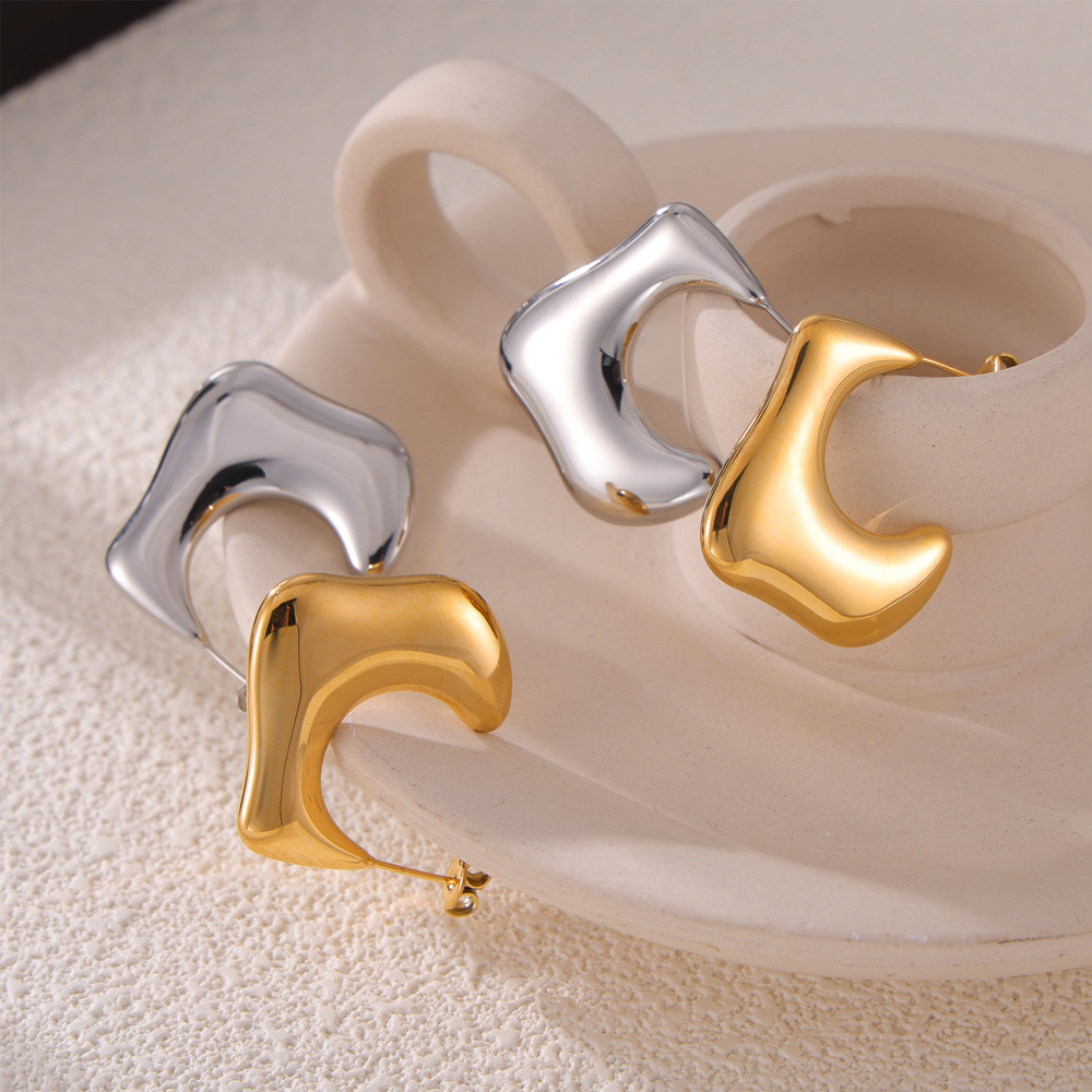 European and American Geometric C-Shaped Earrings 18K PVD Gold Plated Titanium Steel Versatile Minimalist Design - Image 3