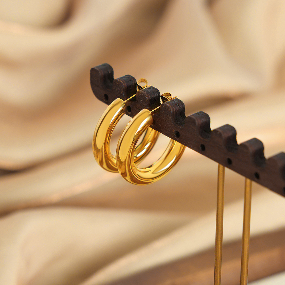 New French-Inspired Luxury Titanium Steel 18K PVD Gold Plated C-Shaped Earrings Minimalist Design for Women - Image 3