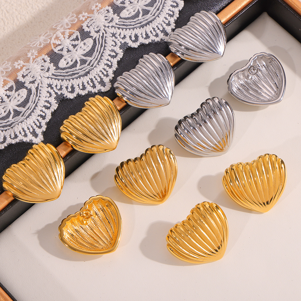 Korean Simple Elegant Sweet Heart-Shaped Earrings with Vertical Stripe Design Titanium Steel 18K PVD Gold Plated - Image 3