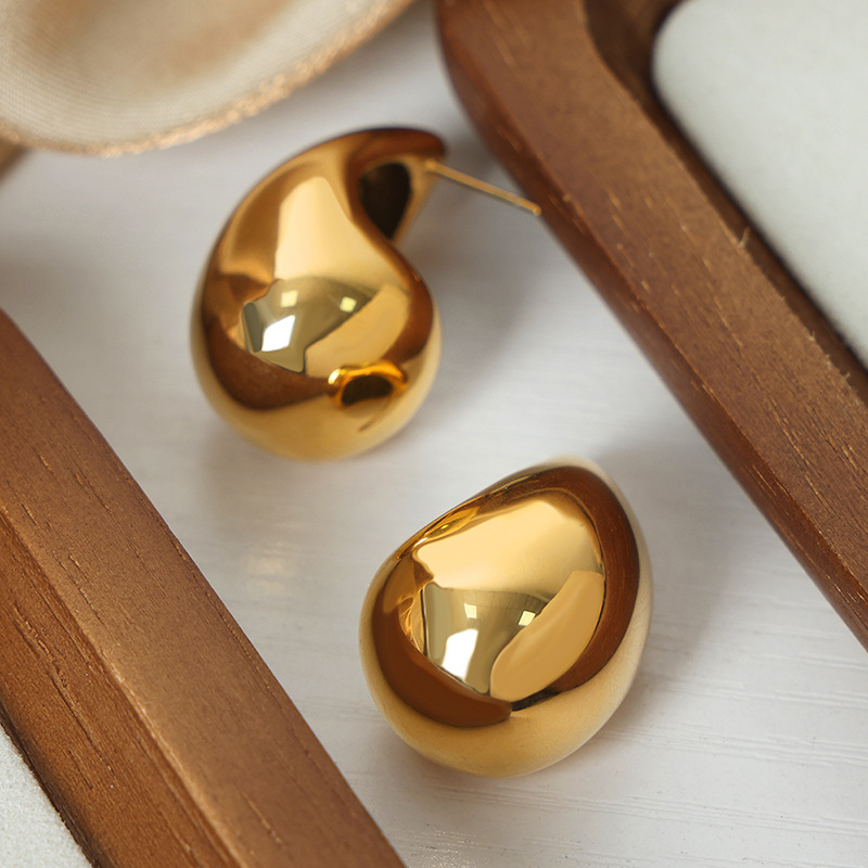 European Hot Selling New Minimalist Water Drop Stud Earrings Titanium Steel 18K PVD Gold Plated Stylish Jewelry for Women - Image 3