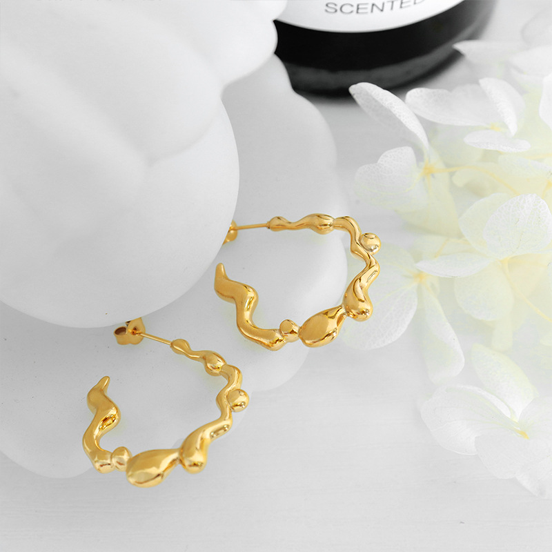 European Fashion Luxury Unique Titanium Steel C Shape Earrings Hip Hop Ins Style Non-Fading Jewelry for Women - Image 3
