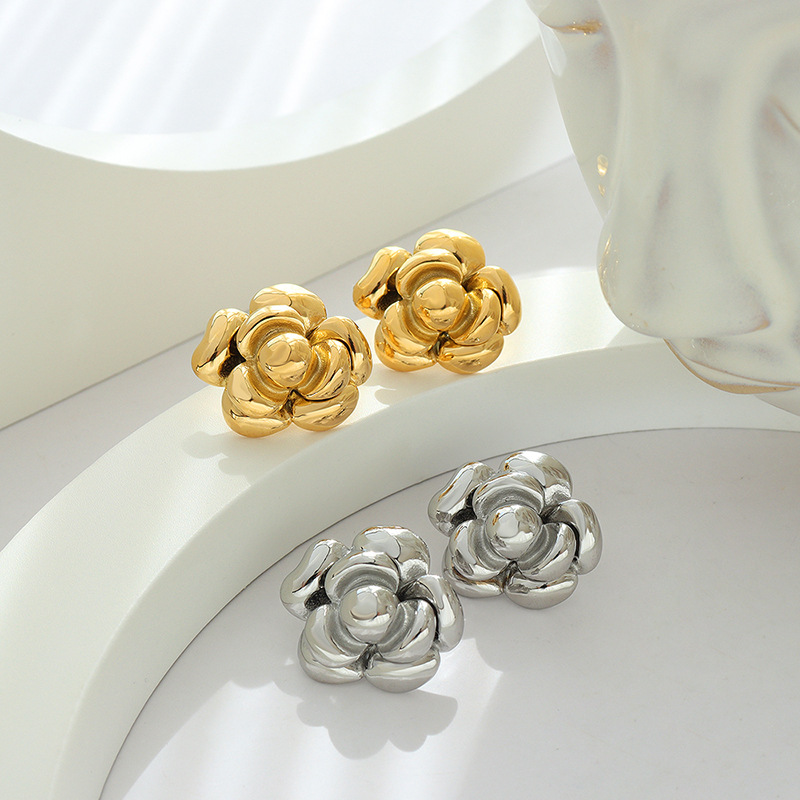 European Vintage Oversized Flower Earrings 18k PVD Gold Plated Stainless Steel Retro Jewelry for Women - Image 3