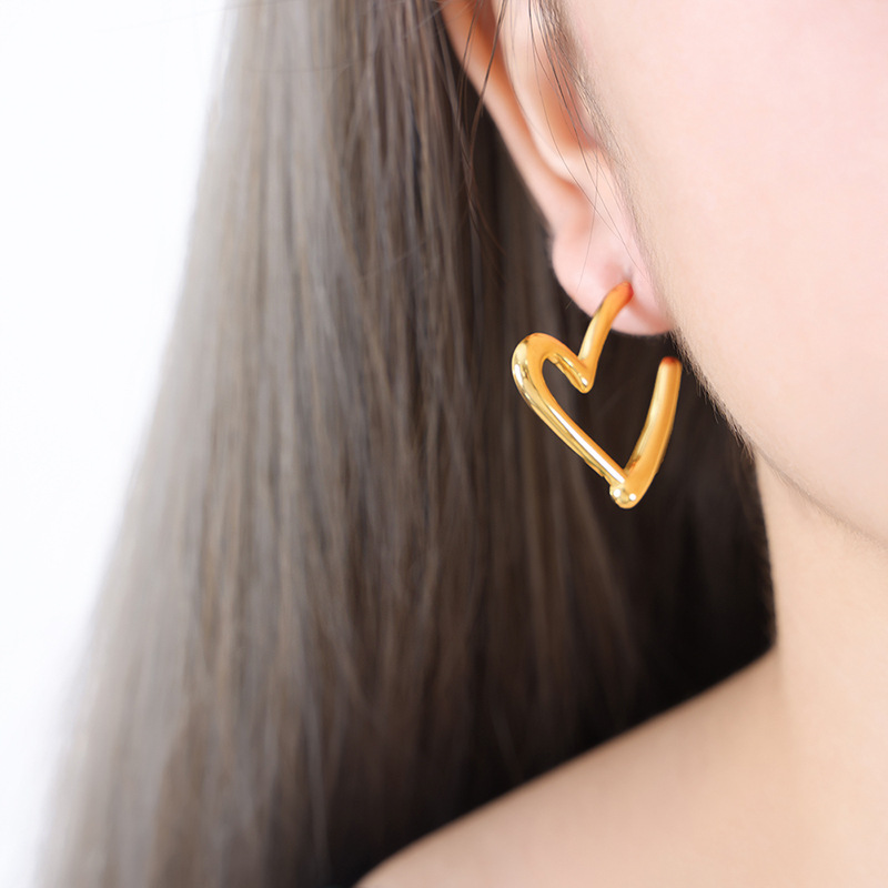 European Hollow Carved Earrings 18k PVD Gold Plated Stainless Steel Retro Style weight Jewelry for Women - Image 4