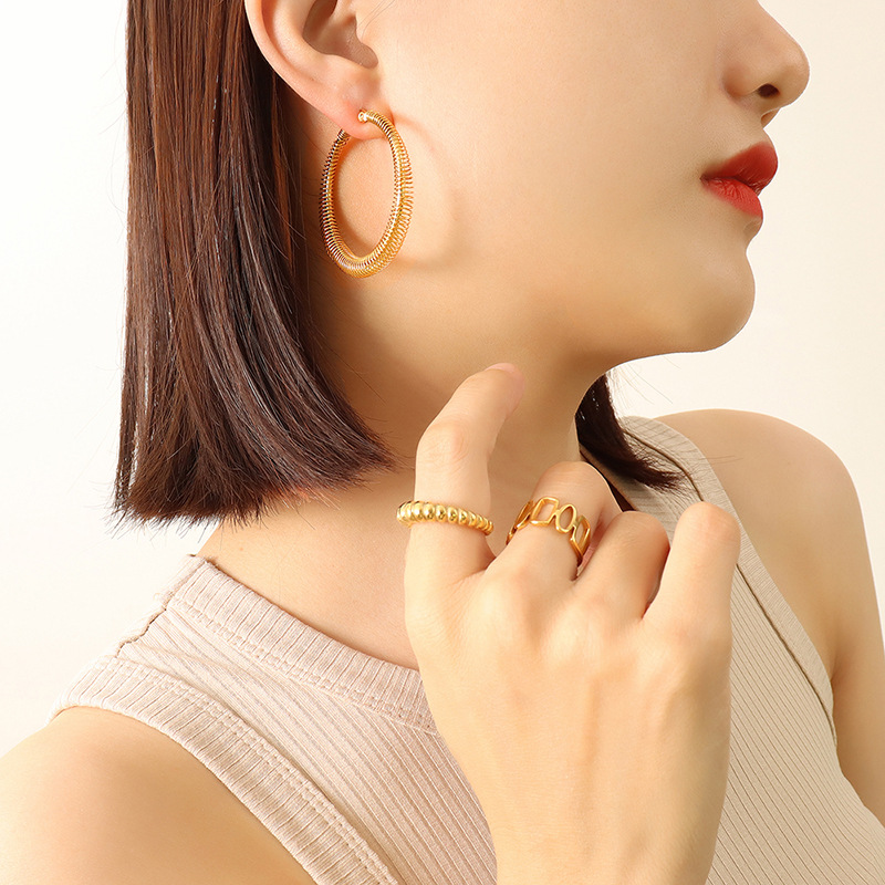 European Retro Versatile Hot-Selling Titanium Steel Gold-Plated Spring Line Earrings Non-Fading Jewelry for Women - Image 3