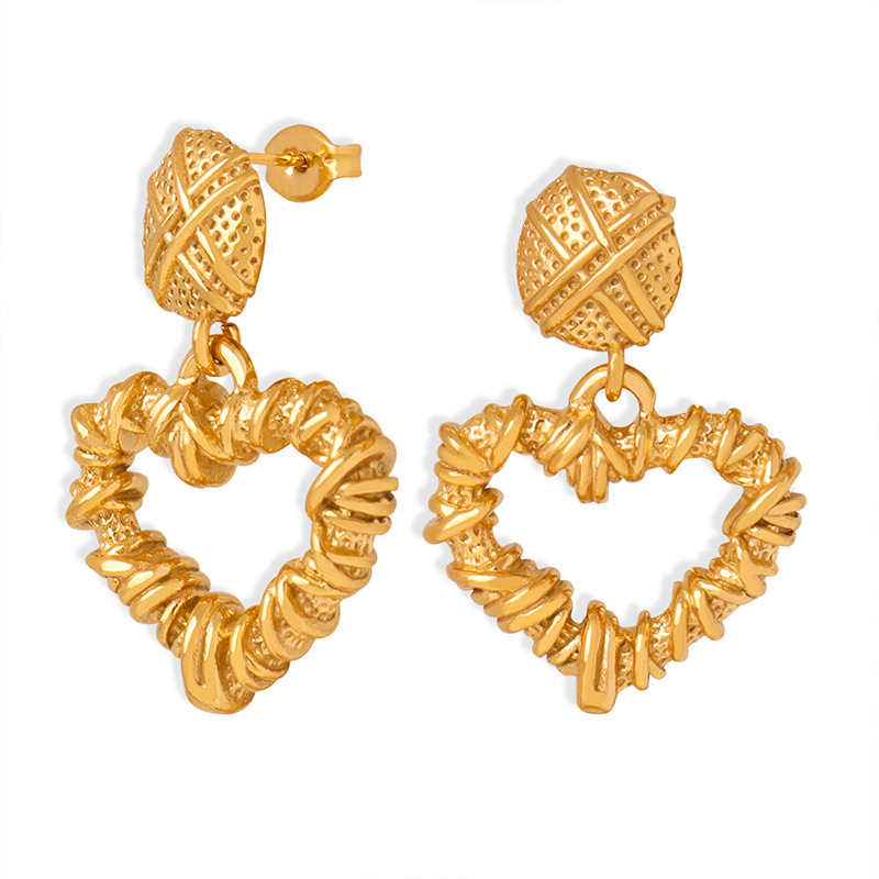 French-Inspired Vintage Ins Style Heart Shaped Hollow Earrings Titanium Steel Non-Fading Jewelry for Women