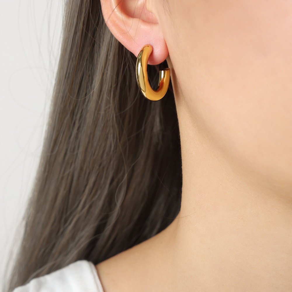 New French-Inspired Luxury Titanium Steel 18K PVD Gold Plated C-Shaped Earrings Minimalist Design for Women - Image 5