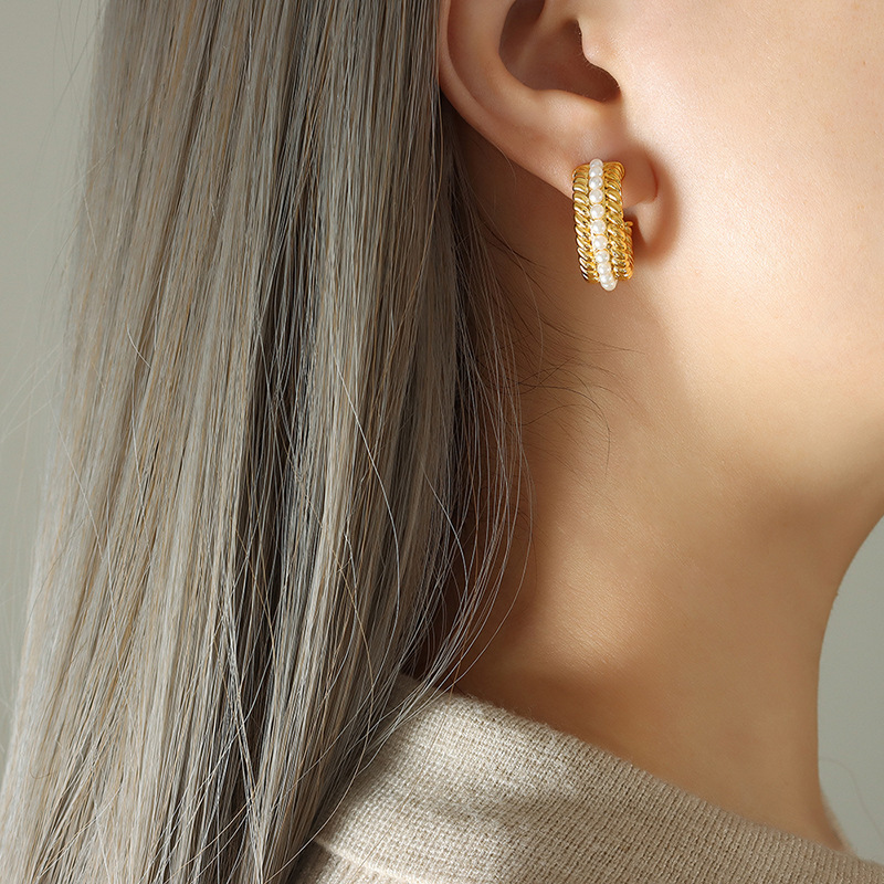 Gender-Neutral French Style C-Shape Pearl Inlay Vintage Titanium Steel Earrings 18K PVD Gold Plated Jewelry - Image 4