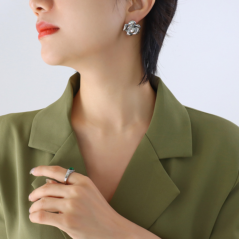 European Vintage Oversized Flower Earrings 18k PVD Gold Plated Stainless Steel Retro Jewelry for Women - Image 5