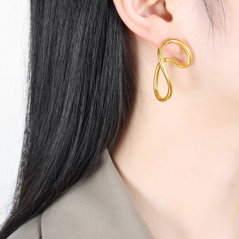 European Hot Selling Non-Fading Simple Geometric Circle Earrings Titanium Steel 18K PVD Gold Plated - Image 6