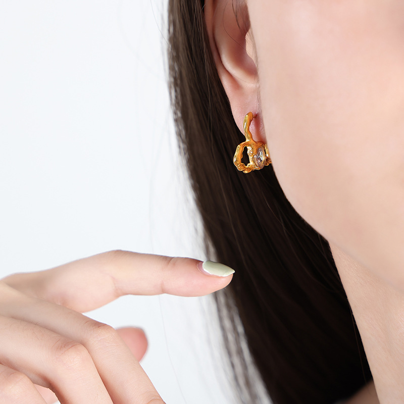 Bold Heart Shaped Earrings with Zircon Inlay Titanium Steel 18K PVD Gold Plated Creative Jewelry for Women - Image 7