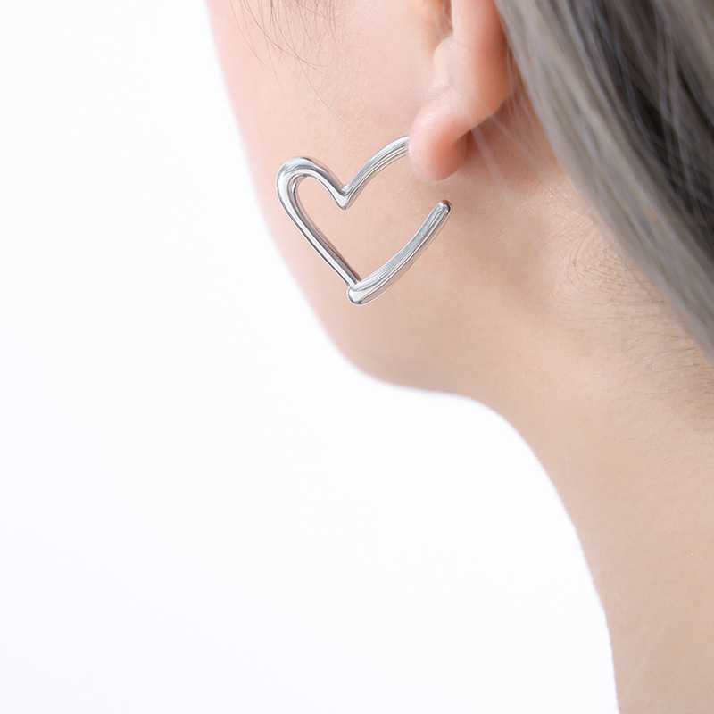 European Hollow Carved Earrings 18k PVD Gold Plated Stainless Steel Retro Style weight Jewelry for Women - Image 9